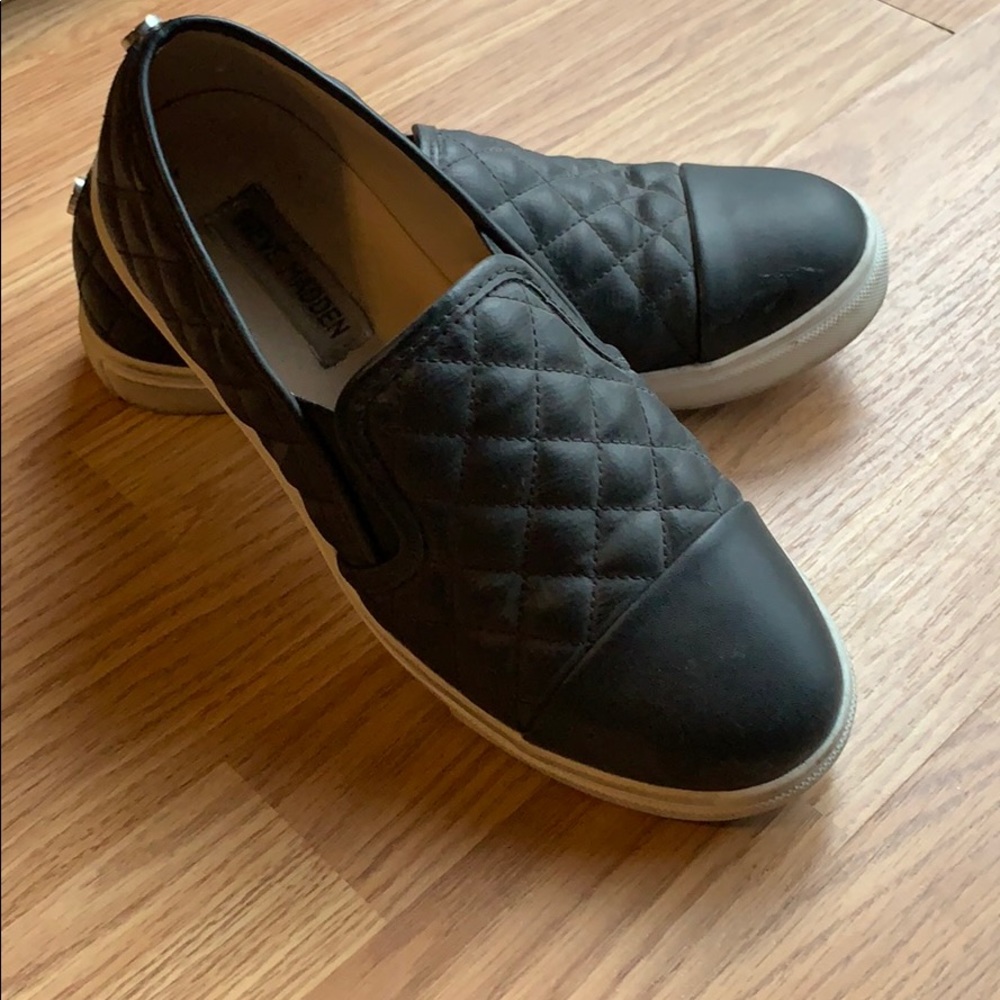 ❌SOLD❌Black slip on sneakers